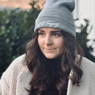 ๐ฅถ New merch! Gรถnnt euch fรผr die kalten Tage im Februar einen unserer neuen Beanies. Erhรคltlich auf Bandcamp oder per DM an uns. Jede Bestellung unterstรผtzt direkt unsere kommenden Song- und Videoproduktionen ๐ค
Danke Celine und Simon fรผr die coolen Bilder!
#callittragedy #metalcore #metalcoremerch #germanmetalcore